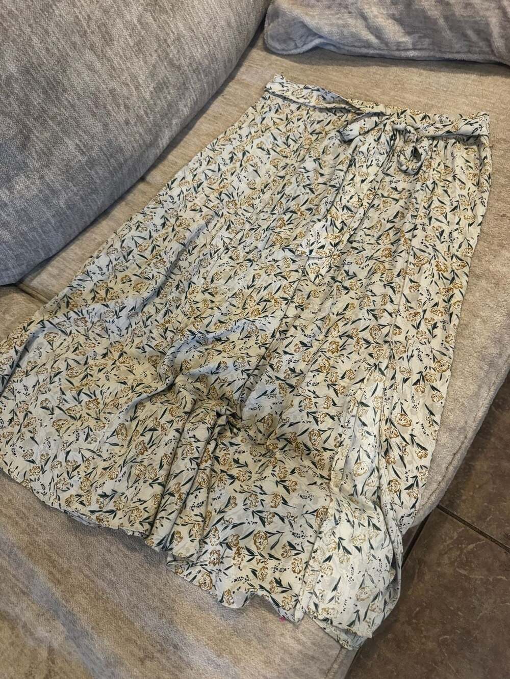 Skies Are Blue Floral Midi Skirt with Tie Waist Size L